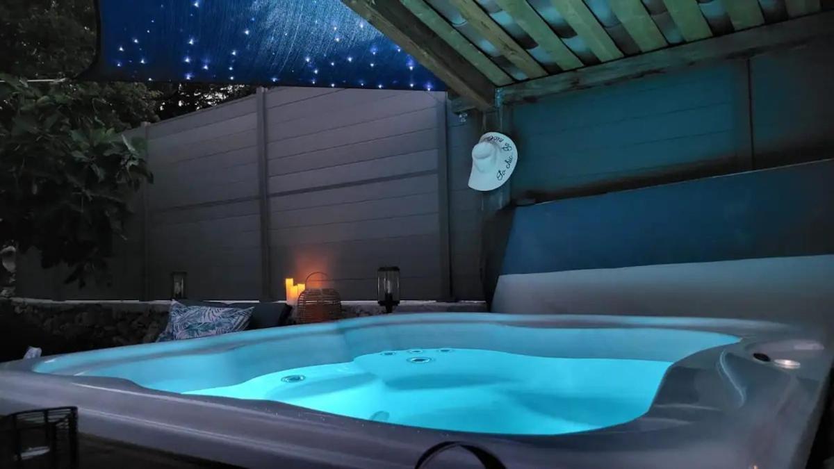Bouyon L'Antre Deux Pierres, Romantisme, Jacuzzi Exterieur, Plateau Dinatoire מראה חיצוני תמונה